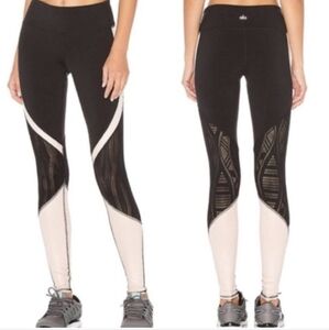 ALO Yoga Black and Blush Colorblock Mesh High-Waist Leggings